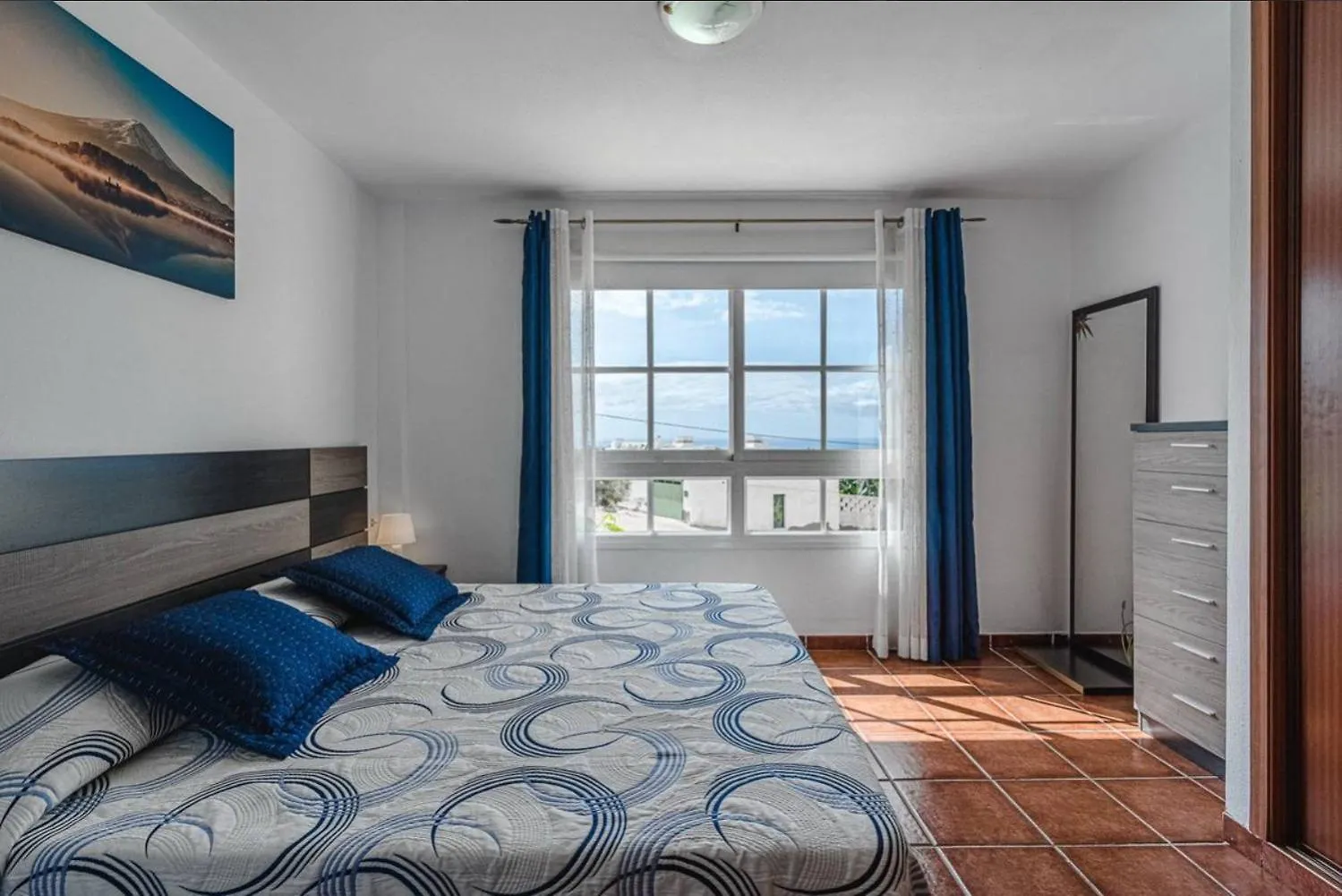 Beautiful Duplex In Callao Salvaje Lägenhet