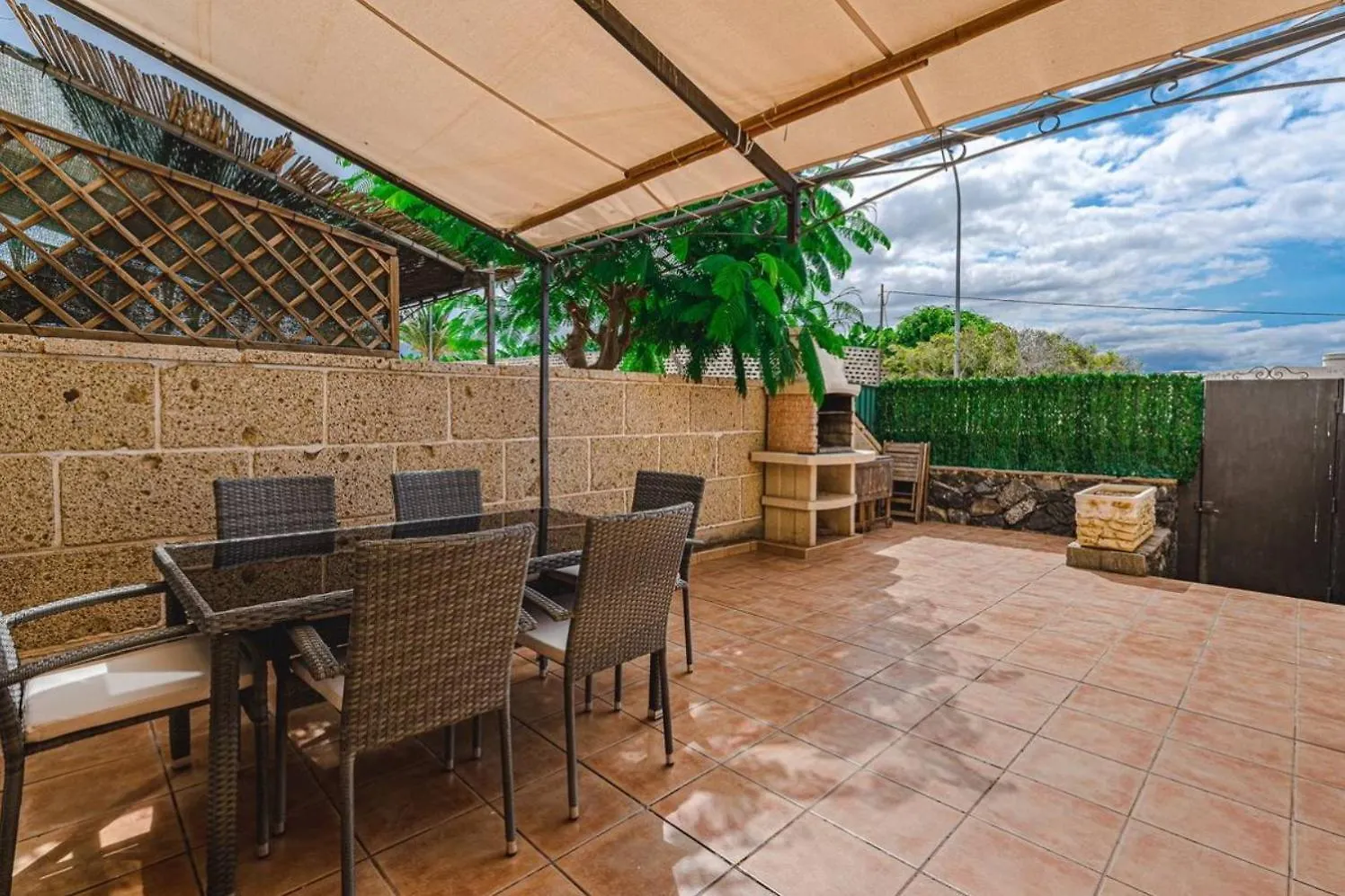 Beautiful Duplex In Callao Salvaje
